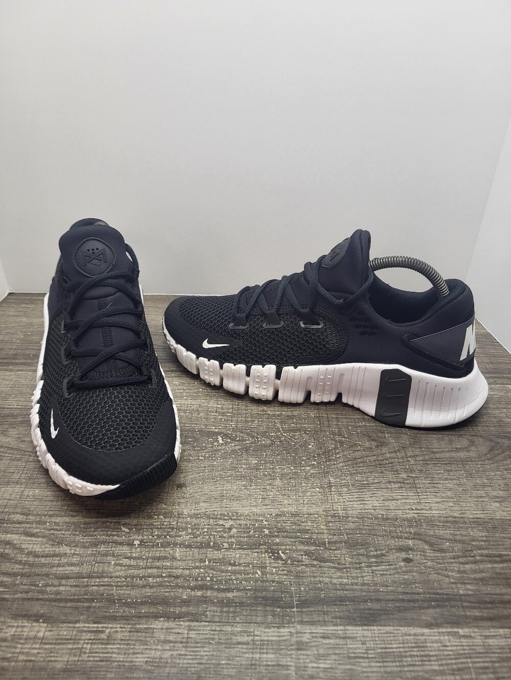Nike Free Metcon 4 Men's Size 8.5 Black White Shoes Sneakers CT3886-010